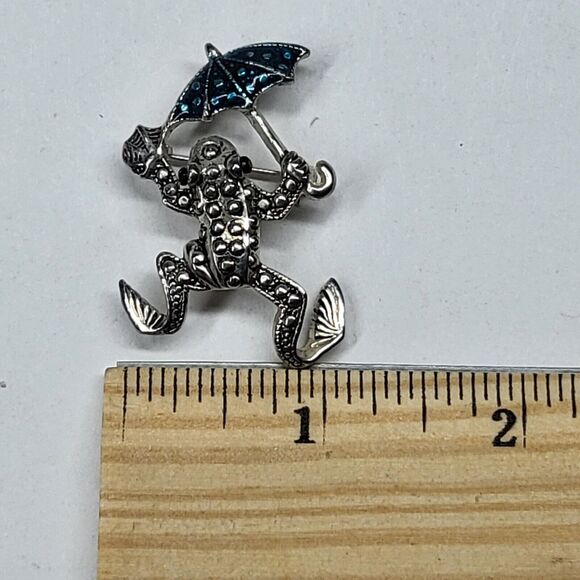 Frog w/Umbrella Pin Vintage Silvertone Toad Brooch - Picture 5 of 6